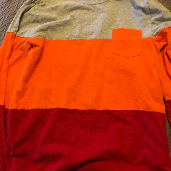 🌷 2/$25 Bundle of 3 Boys GAP long sleeve shirts - Picture 5 of 5